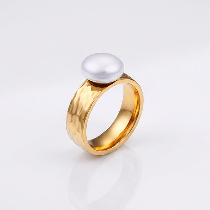 Gold Pearl Vintage Ring